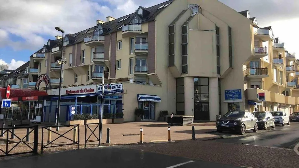 Trestraou 2P Apartment With A Small Sea View Perros-Guirec France